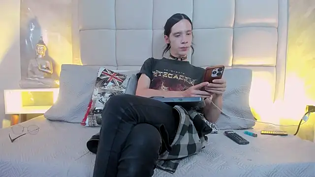 Hecatee 77 online show from November 1, 7:49 pm