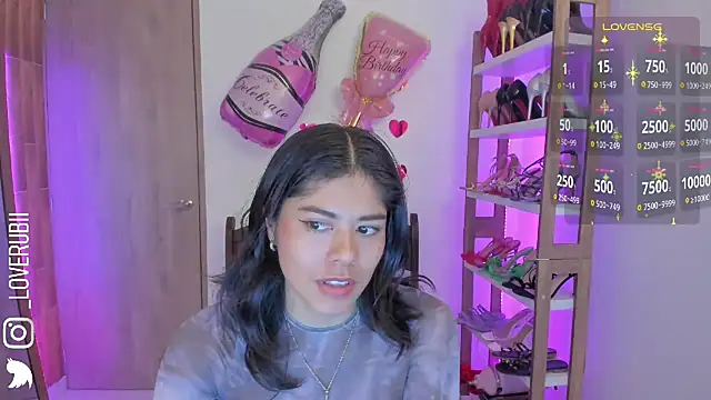 loverubii online show from February 20, 5:04 am