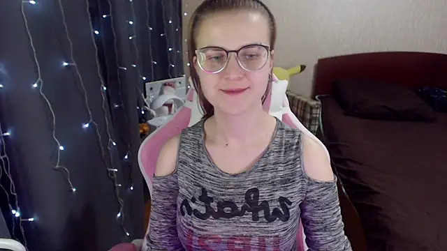 MissBrightShine online show from January 14, 1:17 pm
