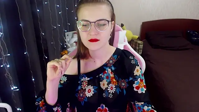 MissBrightShine online show from January 22, 9:46 am