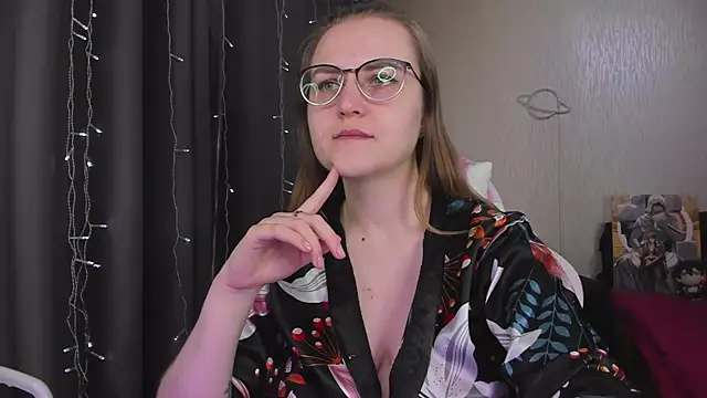 MissBrightShine online show from February 28, 11:22 am