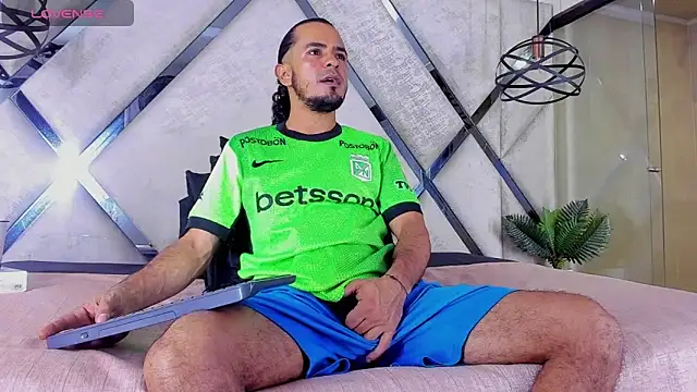 Snapshot of steffanxxll chatting on January 17, 4:17 am steffanxxll online show from January 17, 4:17 am