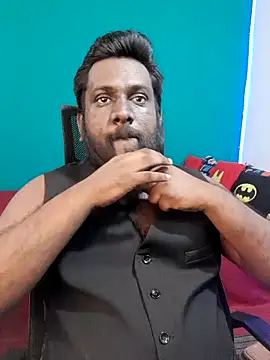 Rayansmith  online show from April 5, 8:17 pm