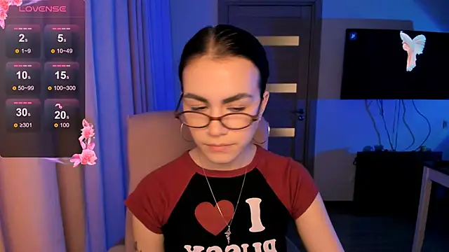 Snapshot of _selectrra chatting on December 15, 6:26 pm  selectrra online show from December 15, 6:26 pm