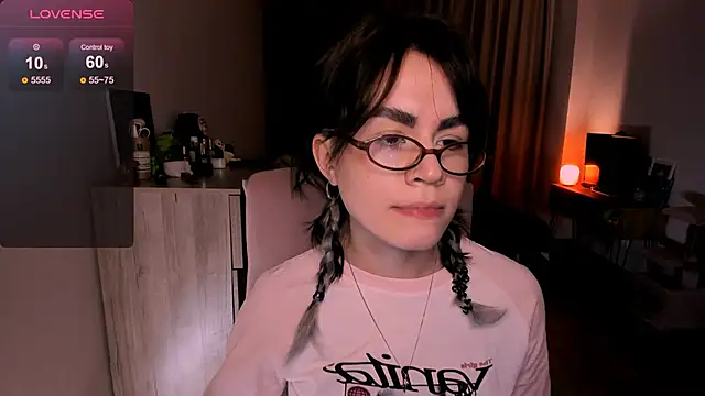 Snapshot of _selectrra chatting on February 19, 3:16 pm  selectrra online show from February 19, 3:16 pm