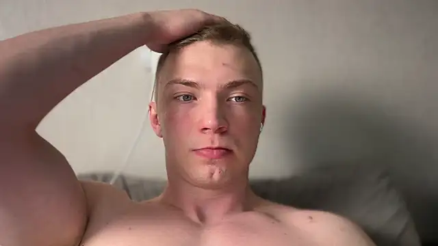 Snapshot of iron__chap chatting on February 10, 10:47 pm iron chap online show from February 10, 10:47 pm