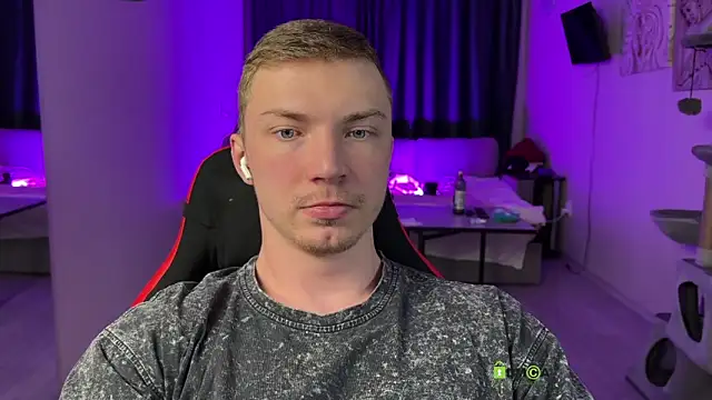 Snapshot of iron__chap chatting on February 28, 11:17 pm iron chap online show from February 28, 11:17 pm