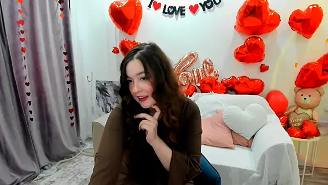 Snapshot of WishToBloom chatting on February 11, 12:32 pm WishToBloom online show from February 11, 12:32 pm