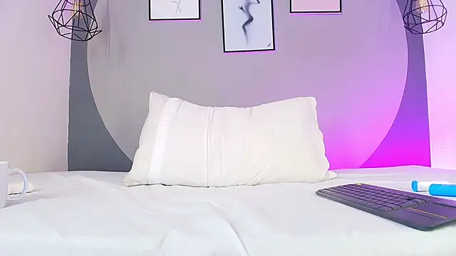 sarita duque online show from April 16, 1:34 pm