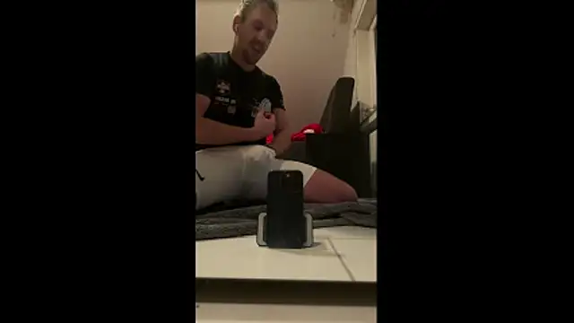 LeviXtreme online show from November 6, 10:32 pm