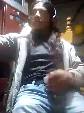 Snapshot of davidatration15 chatting on October 23, 1:27 am davidatration15 online show from October 23, 1:27 am