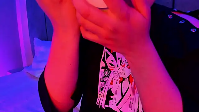 Snapshot of Satuurn_ chatting on January 17, 2:18 pm Satuurn online show from January 17, 2:18 pm