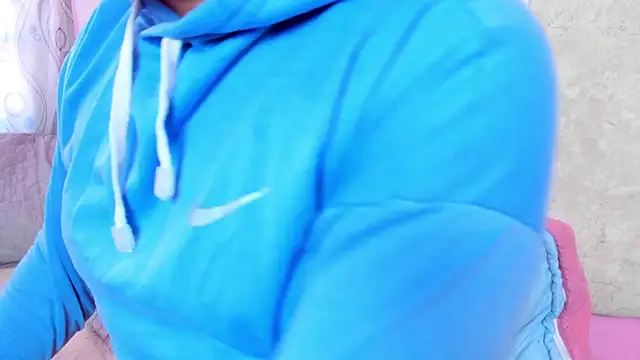 Snapshot of Satuurn_ chatting on January 22, 2:35 pm Satuurn online show from January 22, 2:35 pm