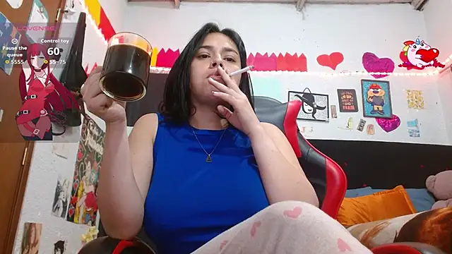 Snapshot of Saray_extrovert_ chatting on February 19, 3:57 am Saray extrovert online show from February 19, 3:57 am