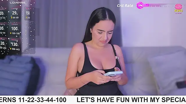 Snapshot of rouse_lili chatting on February 9, 8:35 pm rouse lili online show from February 9, 8:35 pm