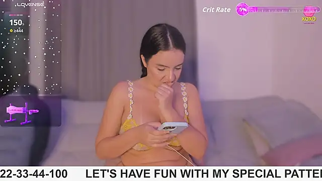 Snapshot of rouse_lili chatting on February 21, 2:51 pm rouse lili online show from February 21, 2:51 pm