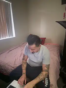 Snapshot of PeterGrandee chatting on April 22, 5:58 pm PeterGrandee online show from April 22, 5:58 pm