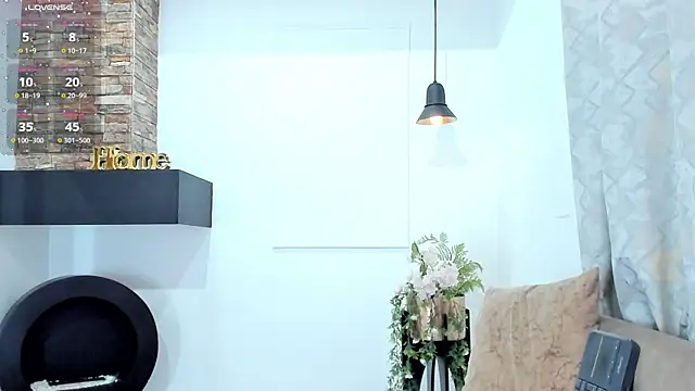 Snapshot of Paula_Desousa chatting on November 7, 7:47 pm Paula Desousa online show from November 7, 7:47 pm