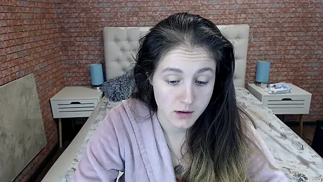 Holliy Cooper online show from October 14, 7:42 am