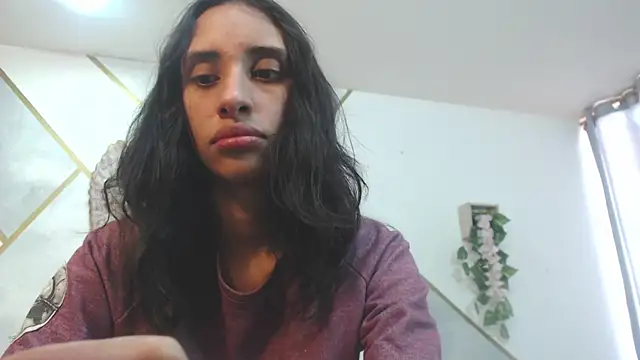 RoxanaCyrano  online show from February 17, 6:26 pm