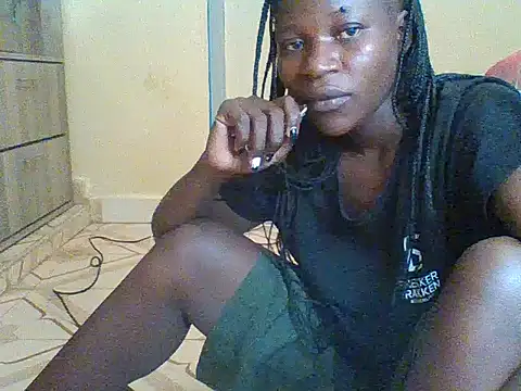 prettychic5 online show from November 12, 8:15 am