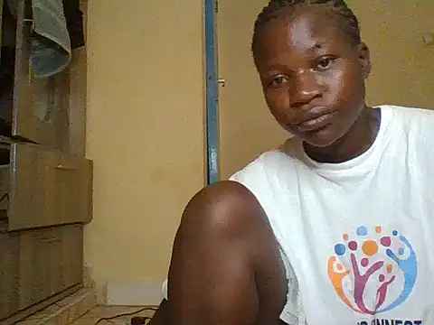 prettychic5 online show from January 12, 6:18 am