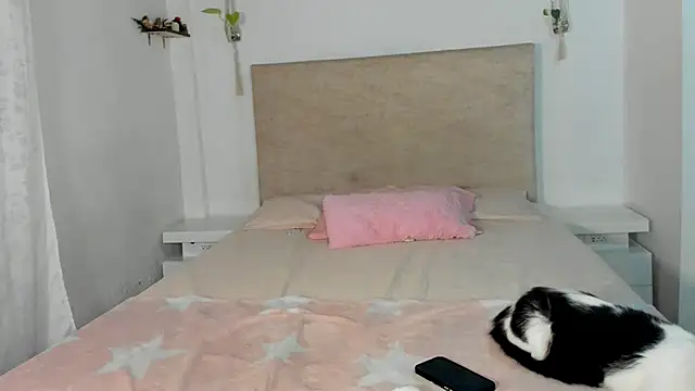 katt pelaez online show from April 10, 12:16 am