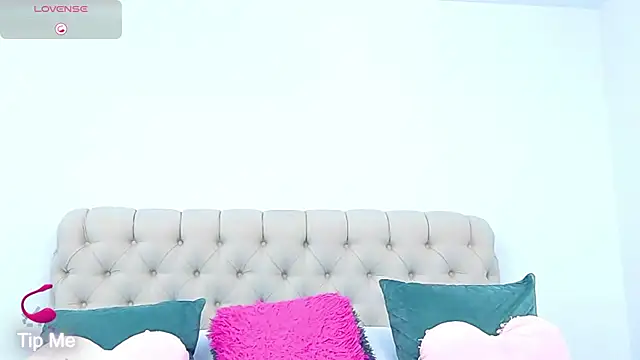 Snapshot of SelenaWest chatting on June 24, 10:47 am SelenaWest online show from June 24, 10:47 am