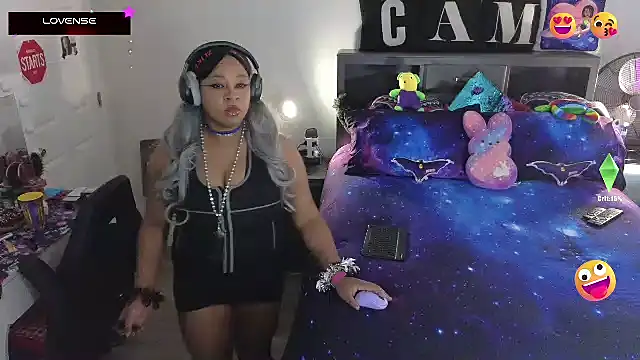 temptressbeauty24 online show from March 16, 11:25 pm