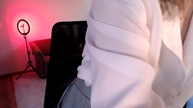 sophia leurre online show from January 25, 4:03 pm