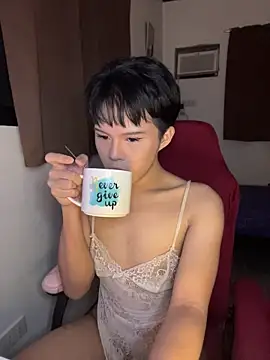 Snapshot of Plaxtique chatting on June 6, 4:01 pm Plaxtique online show from June 6, 4:01 pm