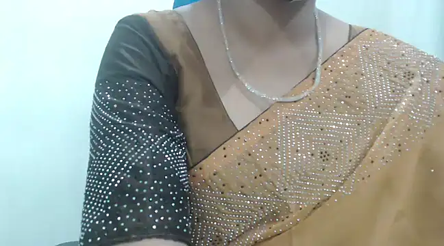 Snapshot of Lovely_Siri_23 chatting on January 11, 10:40 am Lovely Siri 23 online show from January 11, 10:40 am