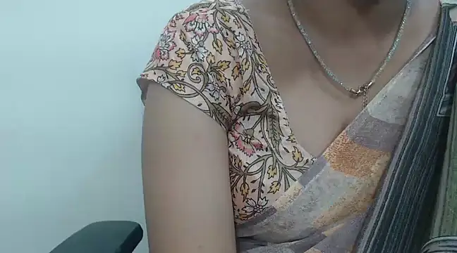 Lovely Siri 23 online show from January 27, 8:39 pm