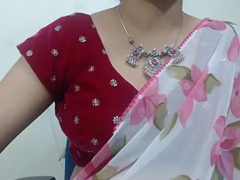 Snapshot of Lovely_Siri_23 chatting on September 11, 12:27 pm Lovely Siri 23 online show from September 11, 12:27 pm