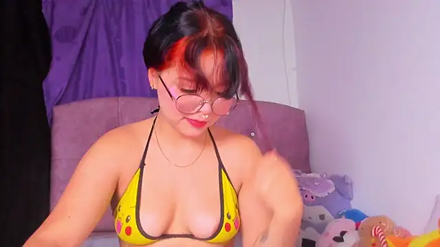 amy 18 online show from September 20, 8:37 am