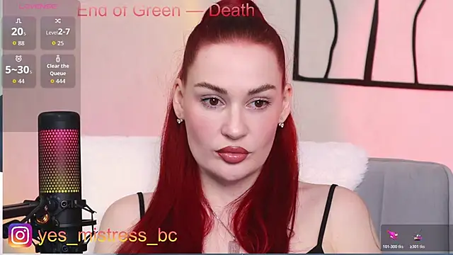 Snapshot of Vicky_Fetish chatting on February 27, 2:50 pm Vicky Fetish online show from February 27, 2:50 pm