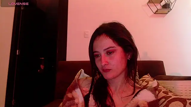 Snapshot of AlissonnFoxx chatting on January 17, 6:15 am AlissonnFoxx online show from January 17, 6:15 am