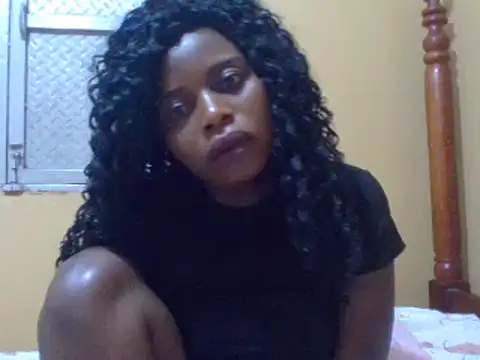 Snapshot of sweetbabra1 chatting on February 1, 5:28 am sweetbabra1 online show from February 1, 5:28 am