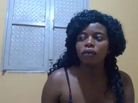 Snapshot of sweetbabra1 chatting on February 2, 4:59 am sweetbabra1 online show from February 2, 4:59 am