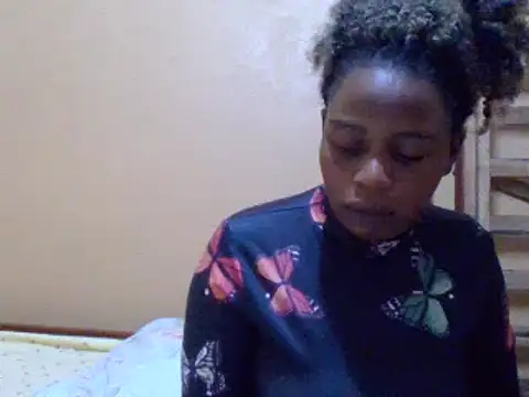 Snapshot of sweetbabra1 chatting on March 7, 5:18 am sweetbabra1 online show from March 7, 5:18 am