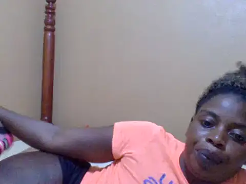 Snapshot of sweetbabra1 chatting on March 21, 9:45 am sweetbabra1 online show from March 21, 9:45 am