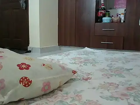 sweet-fancy online show from October 28, 7:12 am