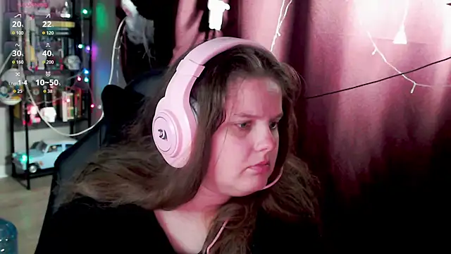 Snapshot of so_cute777 chatting on October 6, 8:17 pm so cute777 online show from October 6, 8:17 pm