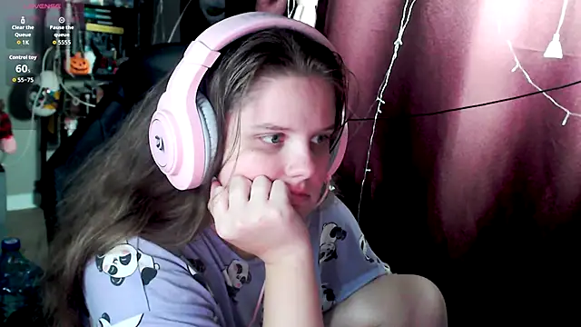 Snapshot of so_cute777 chatting on October 21, 12:50 pm so cute777 online show from October 21, 12:50 pm