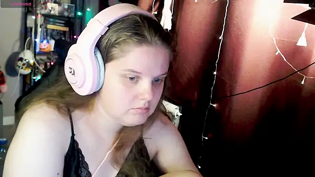 Snapshot of so_cute777 chatting on November 4, 2:10 am so cute777 online show from November 4, 2:10 am