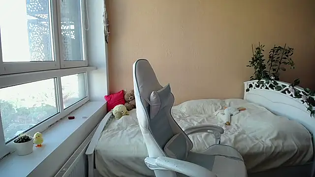 Snapshot of MissLinaDream chatting on September 15, 2:06 pm MissLinaDream online show from September 15, 2:06 pm