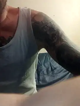 Snapshot of PIercingBoy38 chatting on November 2, 7:27 pm PIercingBoy38 online show from November 2, 7:27 pm