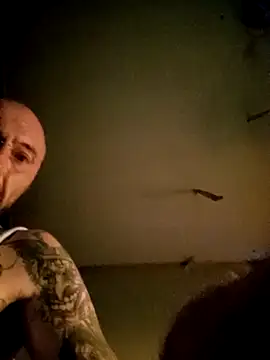 Snapshot of PIercingBoy38 chatting on November 16, 2:06 am PIercingBoy38 online show from November 16, 2:06 am