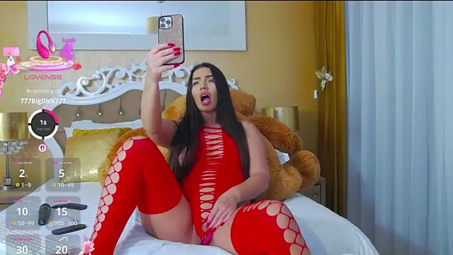 GoldenCaroline online show from February 13, 5:31 pm