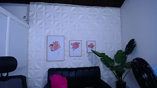 Valentinaa mature online show from November 21, 11:03 pm